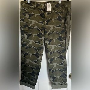 Style Yourself in these Cameflouge Pants! Soo Cute…